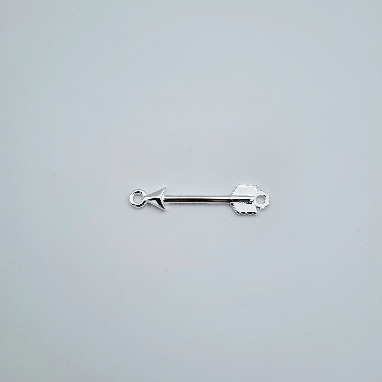 Silver arrow connector