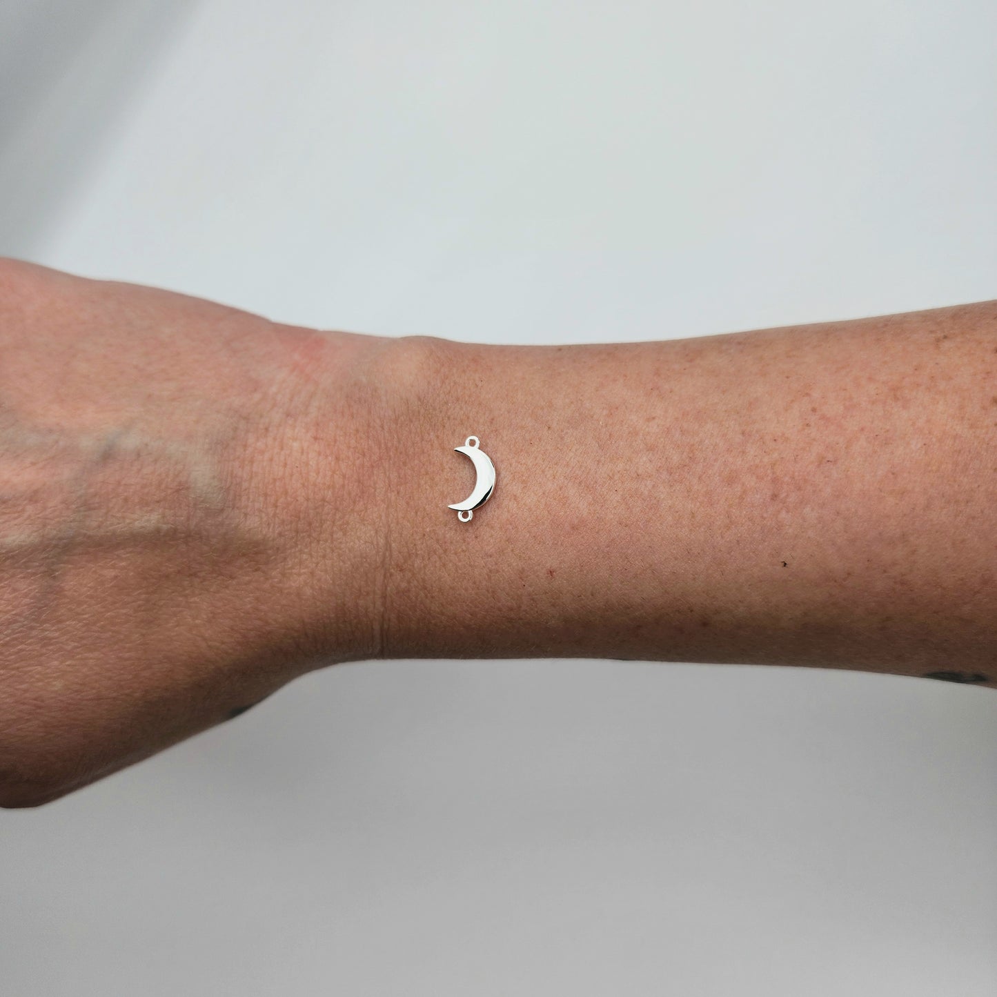 Silver moon connector size