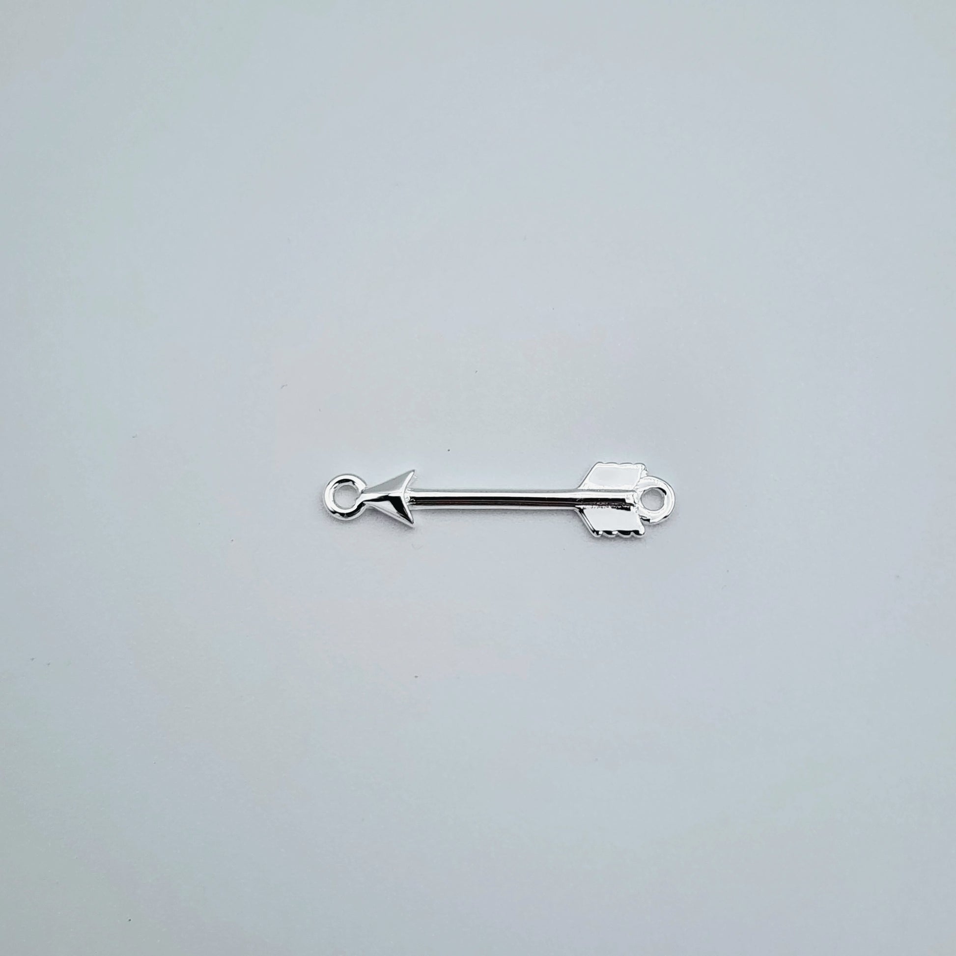 Silver arrow connector